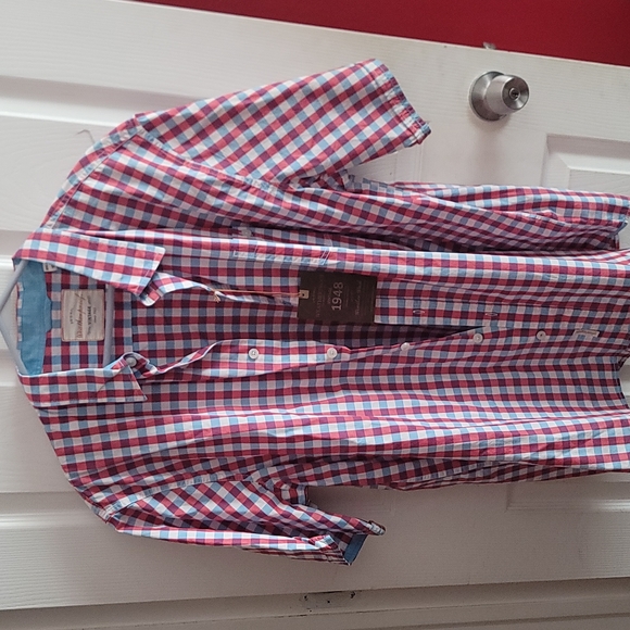 Men's Button Down Casual Shirt - Picture 1 of 4